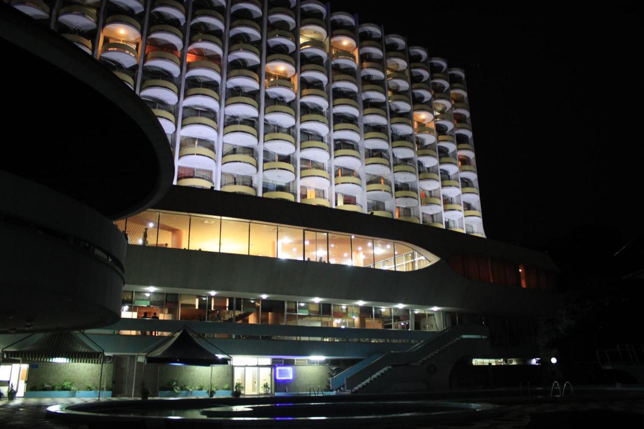 Hotel Mont Febe Yaoundé Exteriör bild