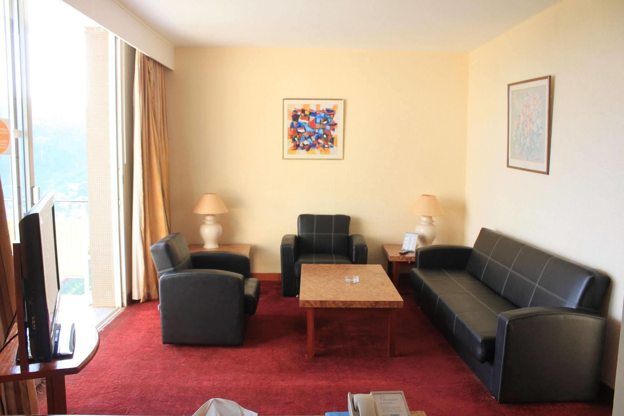 Hotel Mont Febe Yaoundé Exteriör bild