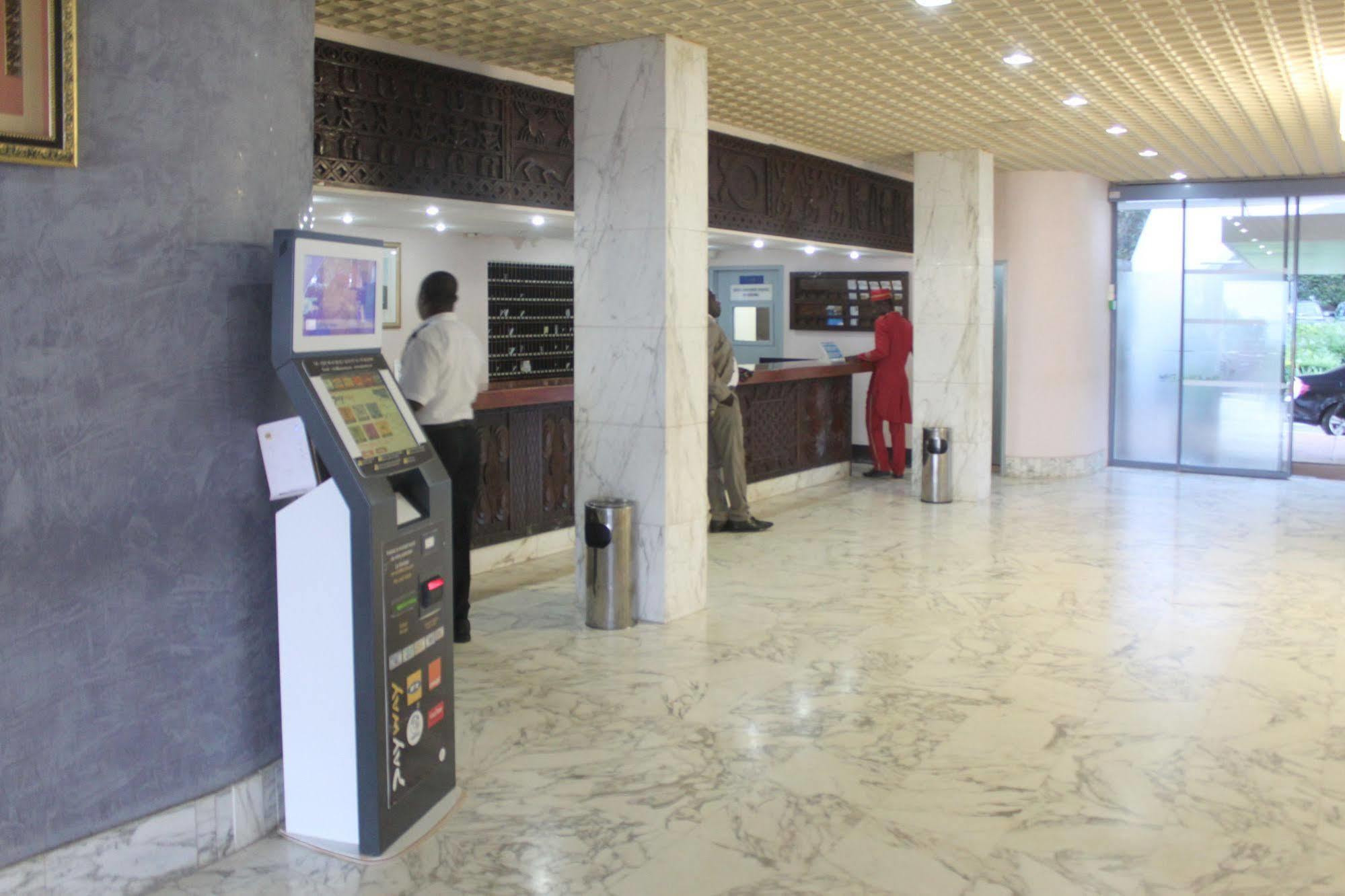Hotel Mont Febe Yaoundé Exteriör bild